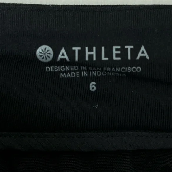 Athleta Trekkie shorts black 6 - Picture 7 of 8
